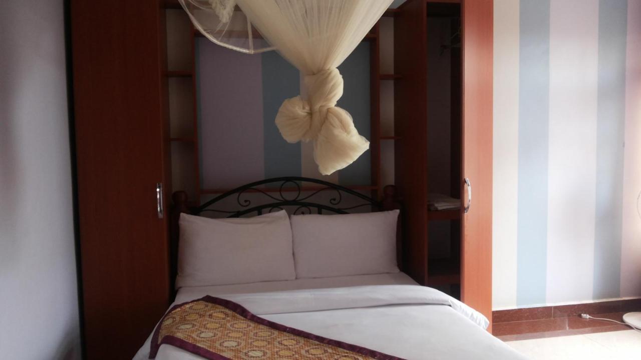 Egret Pilgrims Inn Namugongo Екстериор снимка